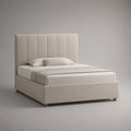 Letto matrimoniale imbottito in tessuto beige chiaro con testiera alta a pannelli verticali 180 x 200 cm